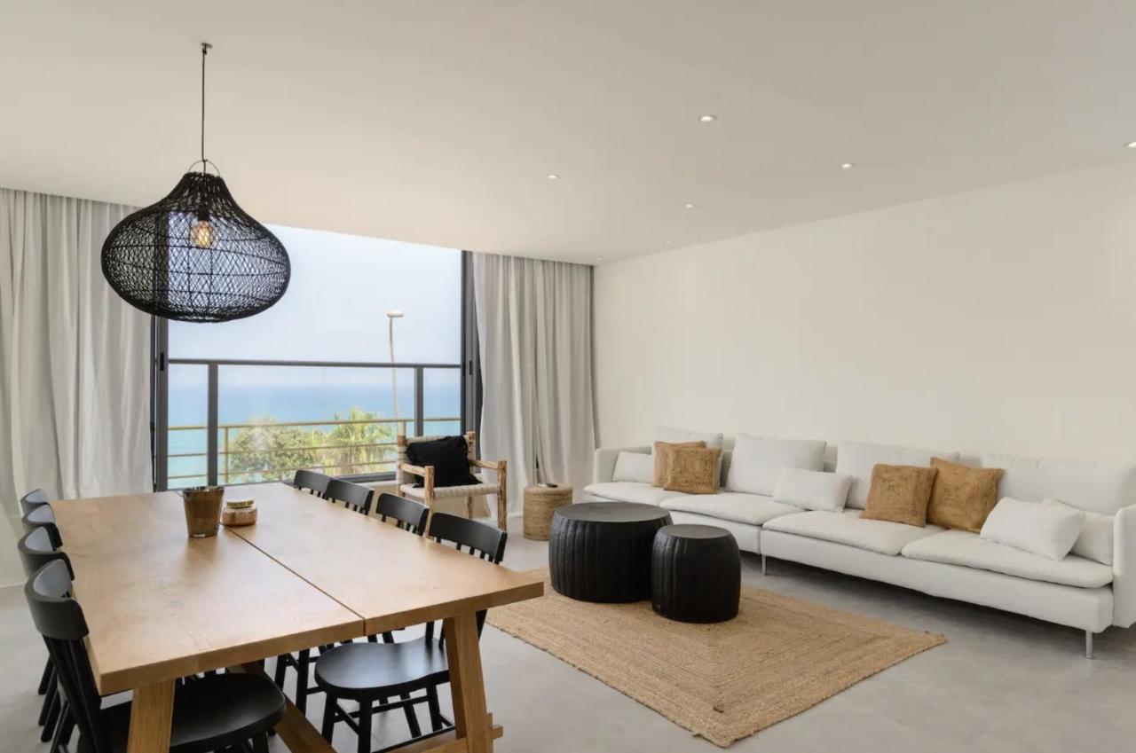 Stylish & Spacious 3 Bedroom Apartment By The Sea Netanja Zewnętrze zdjęcie