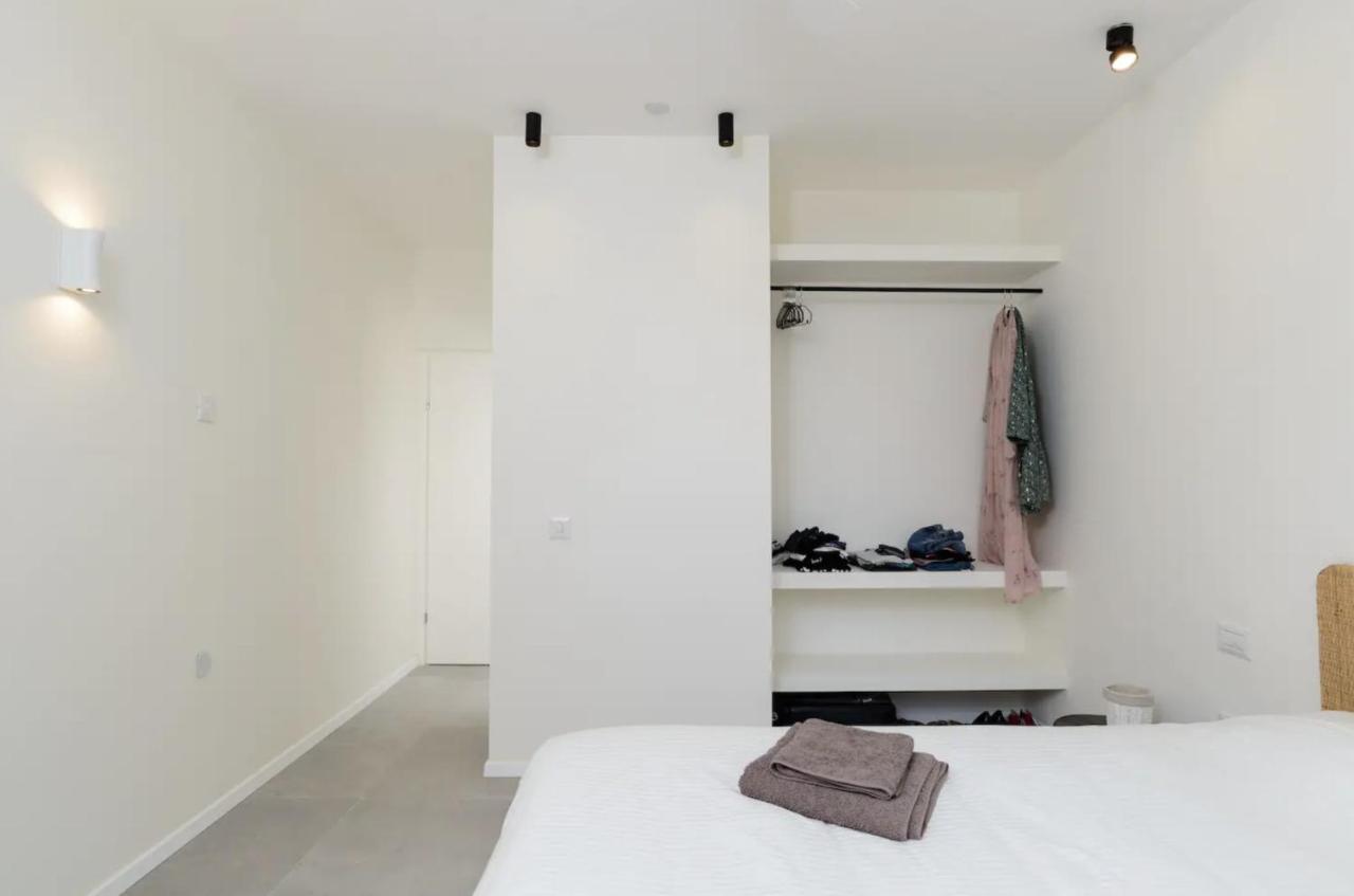 Stylish & Spacious 3 Bedroom Apartment By The Sea Netanja Zewnętrze zdjęcie